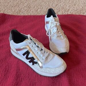 Super cute MK sneakers!